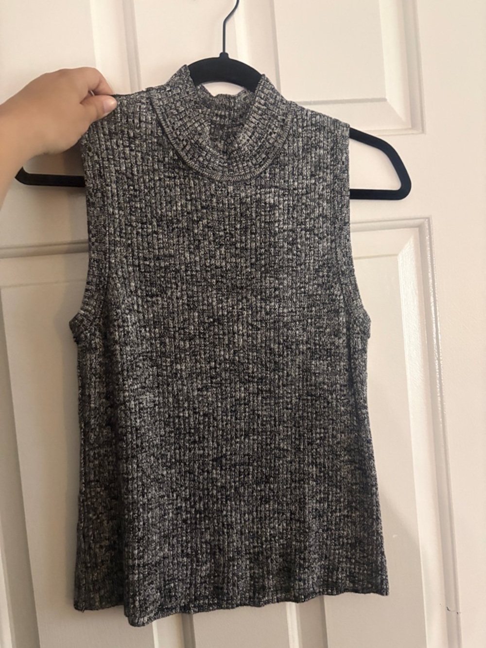 Studio I Gray Marled Sleeveless Knit Shell
